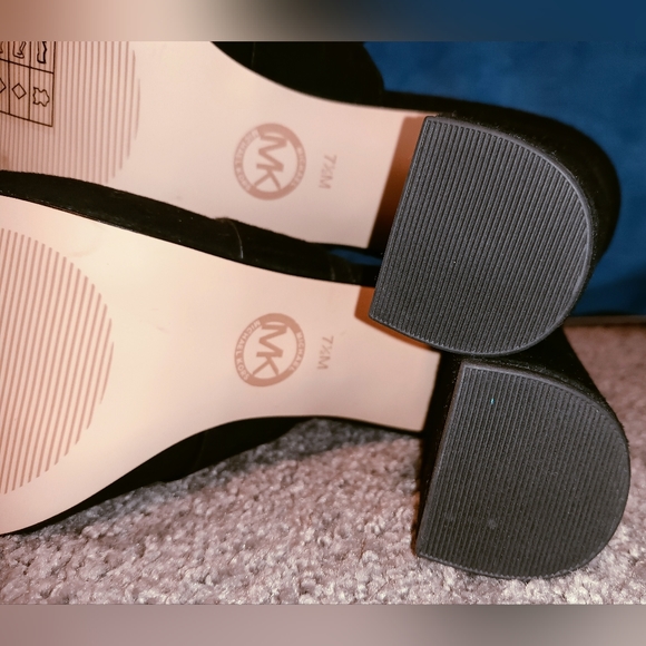 Michael Kors Leather Heeled Slip-on - Picture 3 of 6